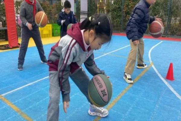 李凯尔退出后中国男篮新归化人选分析及未来补强方向